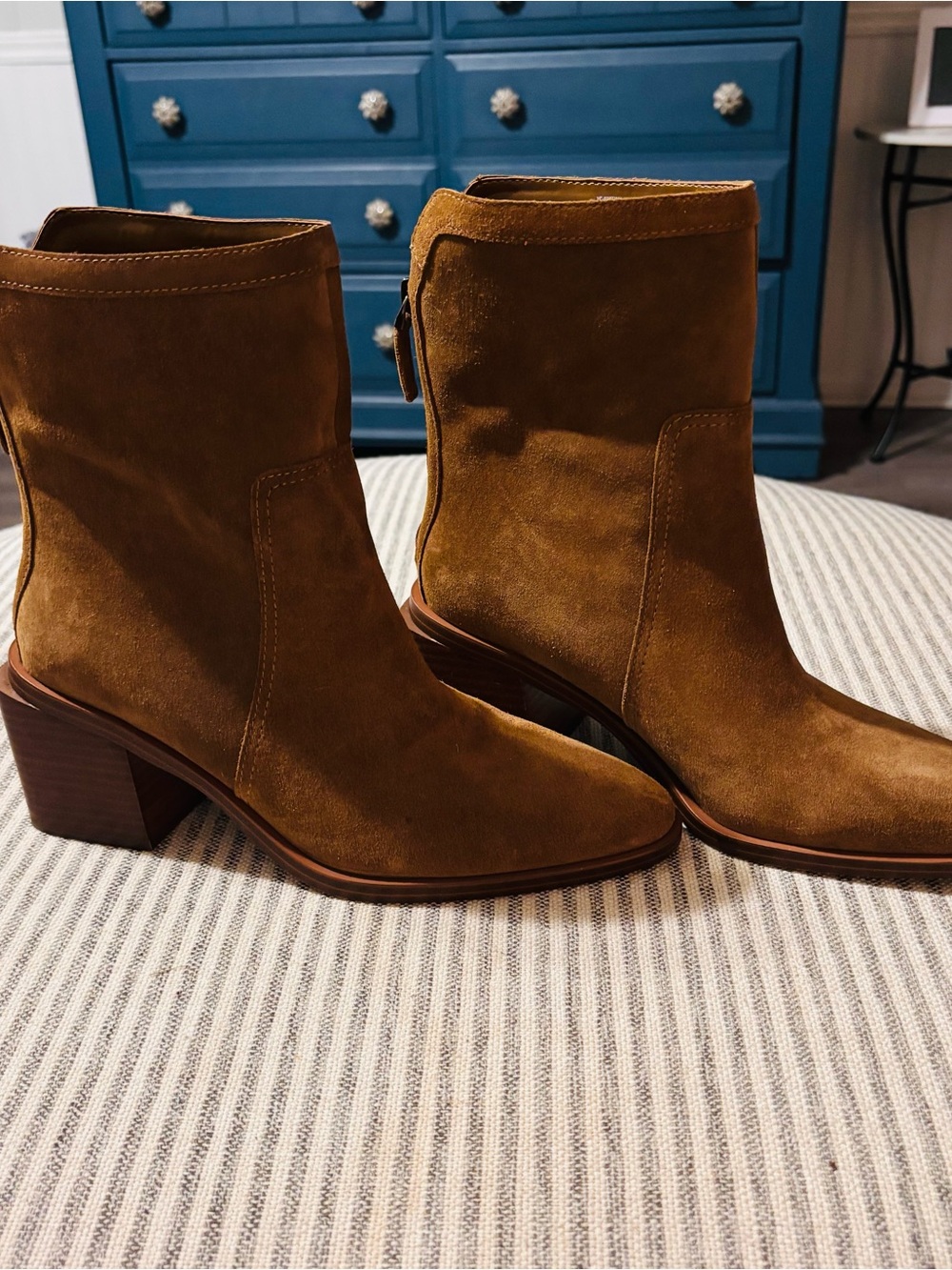 Vince Suede Ankle Boots in Chestnut